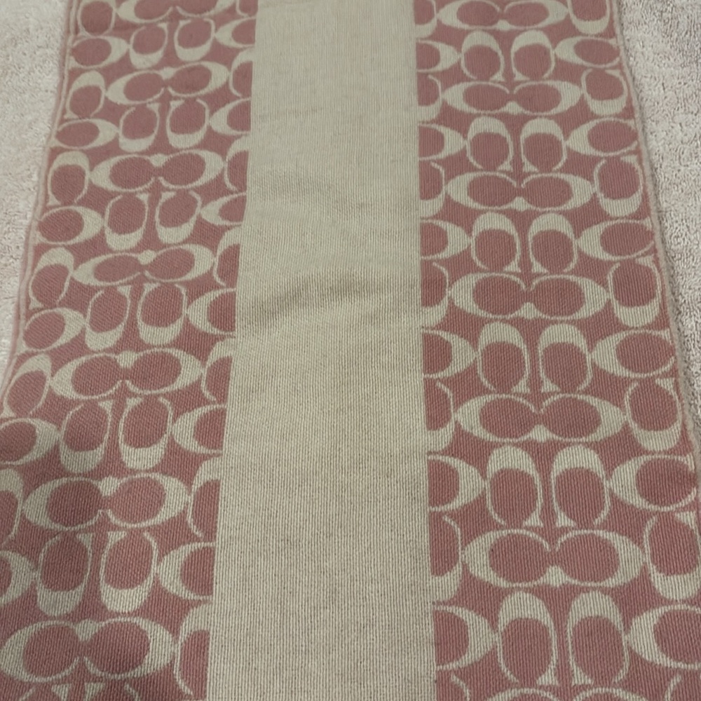Coach Scarf - Picture 9 of 10